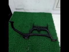 Genuine Yamaha center stand
Cygnus X (type 4
SEA5J)