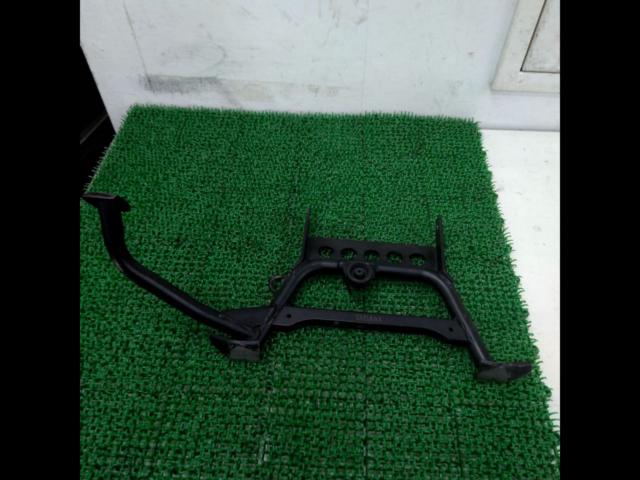 Genuine Yamaha center stand
Cygnus X (type 4
SEA5J)