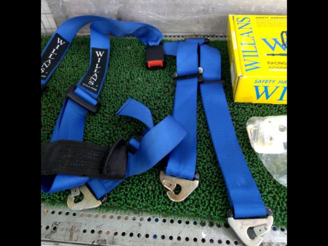 WILLANS 4点式シートベルト
