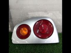 NISSAN スカイラインGT-R(BNR34) 純正テールレンズ ※運転席側(RH)※