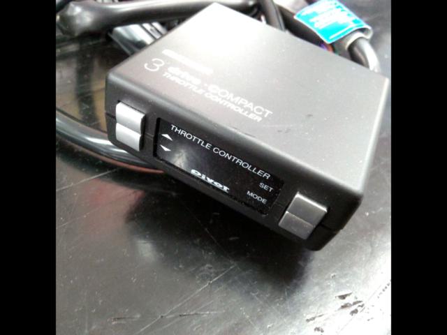 Pivot スロットルコントローラー