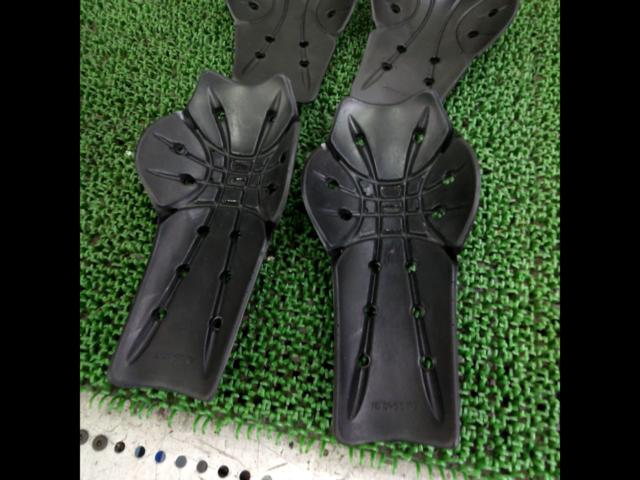 RS
TAICHI
Elbow
Shoulder
Protector
EN-1621-1