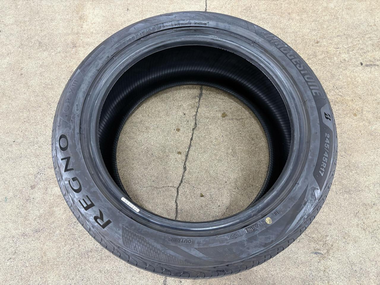 [One only]
BRIDGESTONE
REGNO
GR-XⅢ