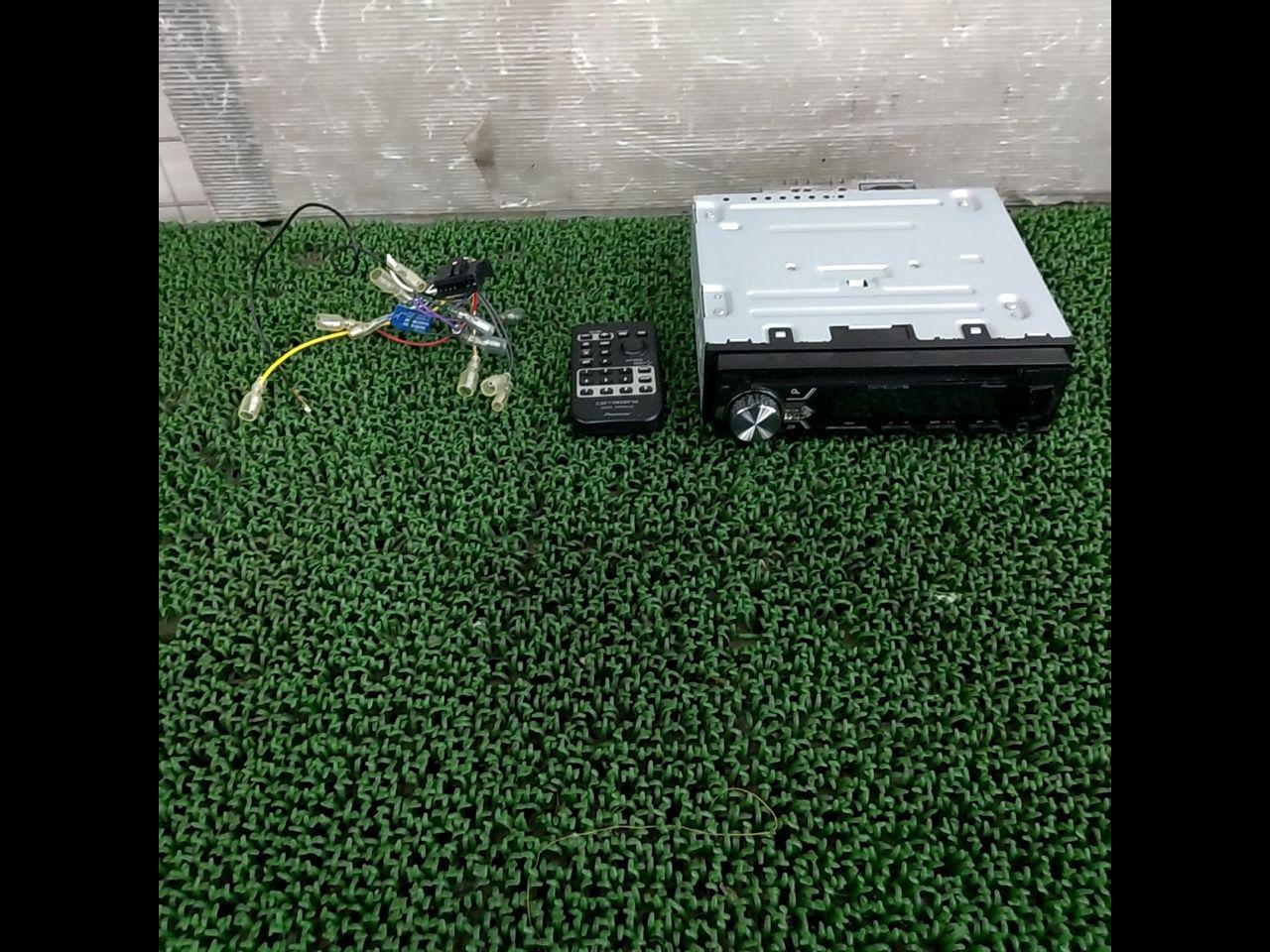 carrozzeria
DEH-4300
Equipped with front AUX-in & USB