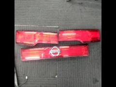 Wakeari
NISSAN
Genuine tail lens
3-piece set for Elgrand/E52