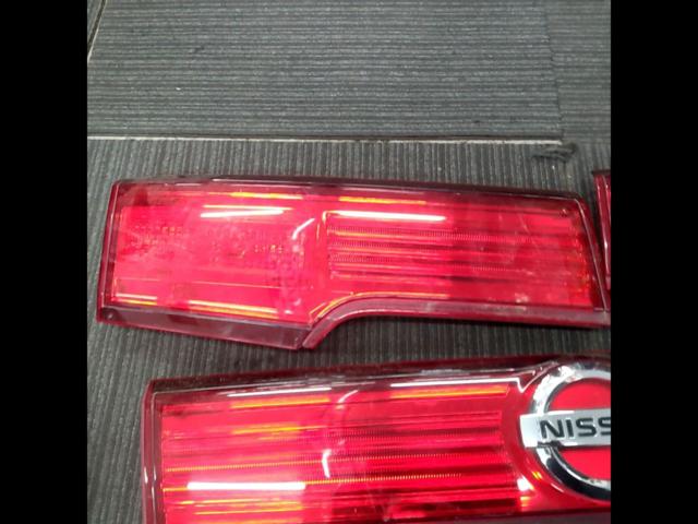 Wakeari
NISSAN
Genuine tail lens
3-piece set for Elgrand/E52