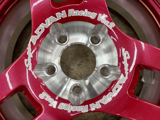 One YOKOHAMA wheel
SUPER
ADVAN
Racing
Ver.2