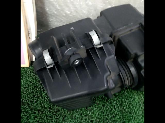 Genuine Honda CR-Z
ZF1
Genuine air cleaner