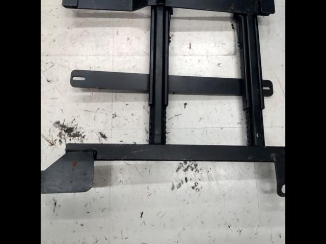 Kawai Works
Reclining seat rail
LH Silvia/S13-15