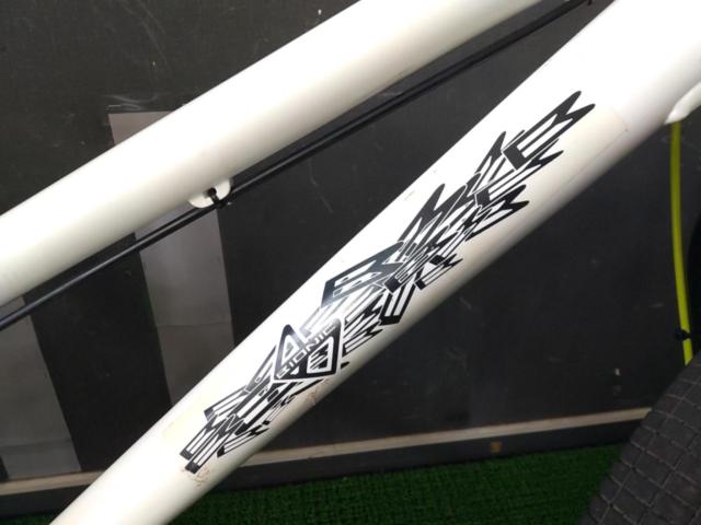 BIONIC モデル不明 24インチ シングルギア トライアルバイク ホワイト