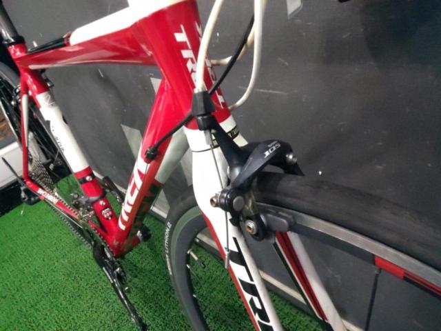 TREK 2.3 2012モデル 700x23c2x10sアルミロードバイク レッド サイズ52/参考サイズ170-180