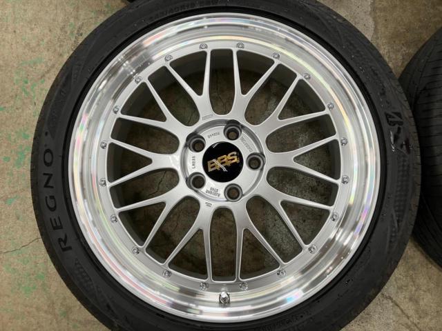 BBS
LM
+
BRIDGESTONE
REGNO
GR-X II