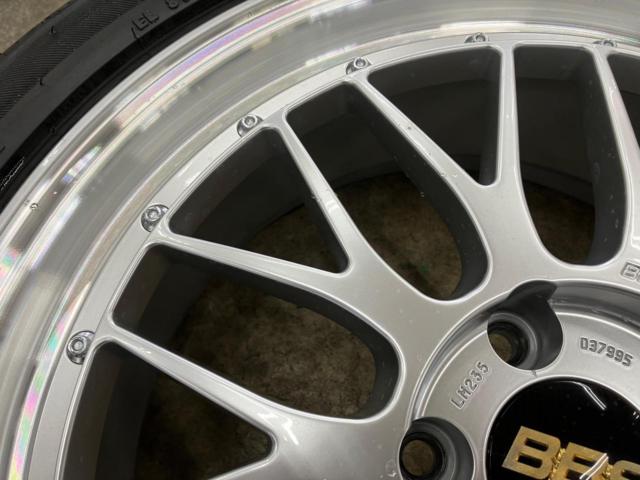 BBS
LM
+
BRIDGESTONE
REGNO
GR-X II