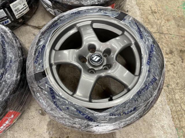 New tire set included
Nissan
Skyline
GT-R / BNR32
Genuine forged wheel
+
SHIBATIRE
R23
[300]