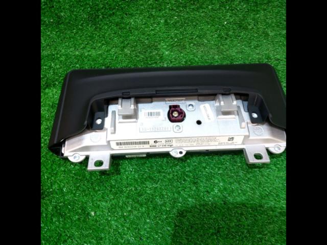 Wakeari
BMW genuine
Multi-Monitor