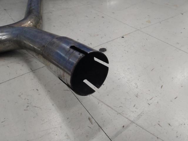 Three Cats
Straight muffler