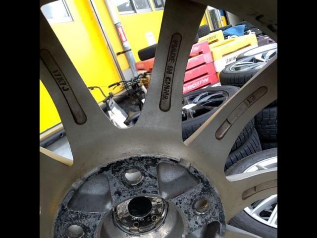 TOPY
SIBILLA
NEXT
GS-5 + YOKOHAMA
iceGUARD
G075