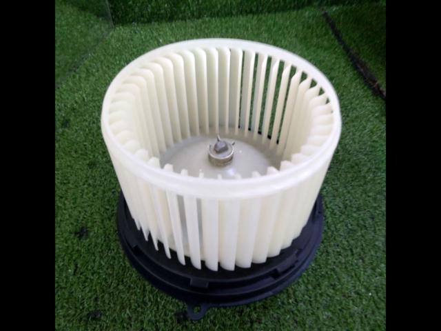 Unknown Manufacturer
Blower fan motor
VM01
272500-0411