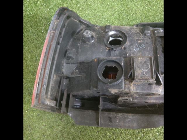 ※ one side only
TOYOTA
JZX100 / Cresta
Previous term genuine tail lens