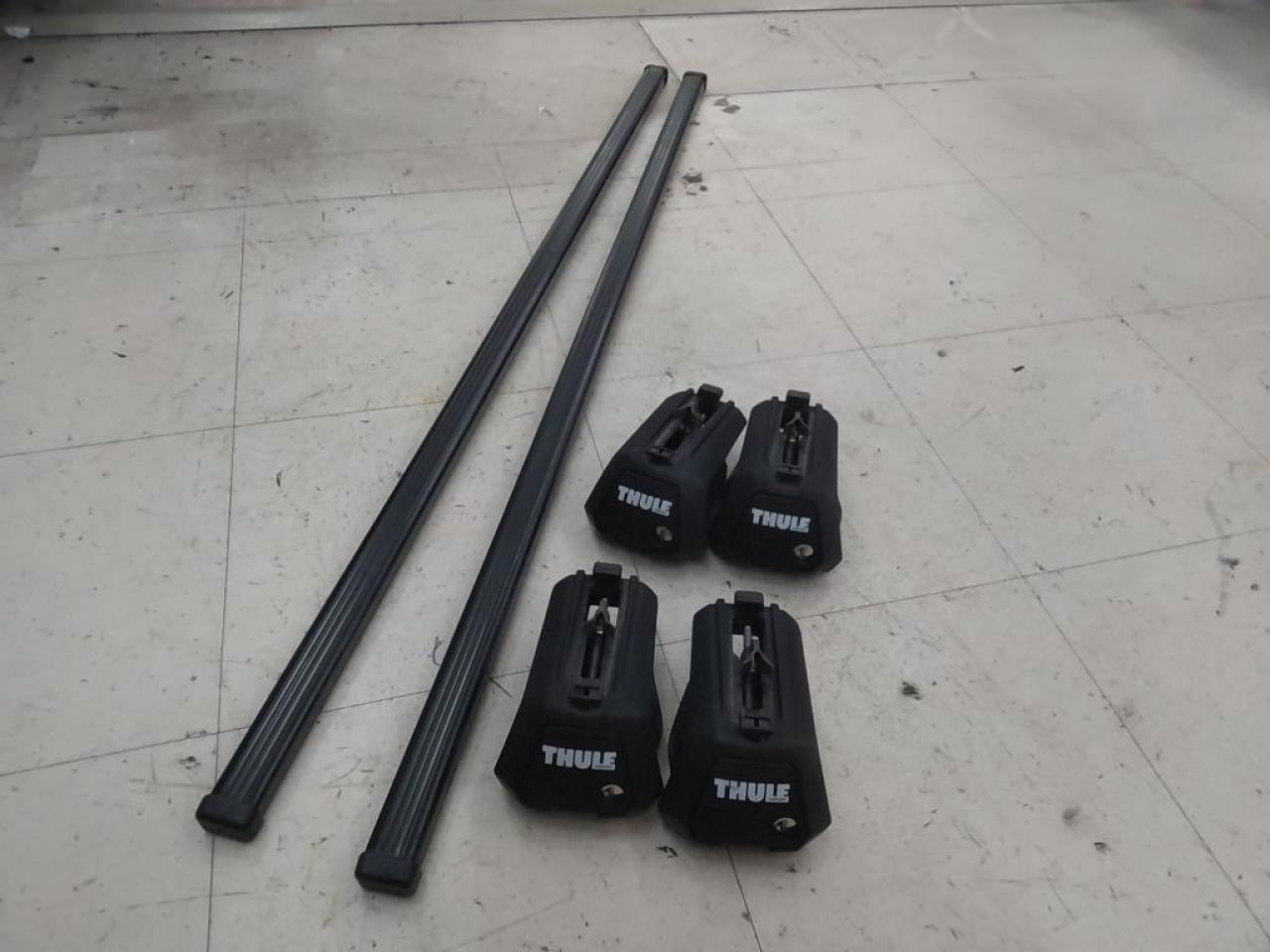 THULE
TH7122+TH7104
Based carrier
Set Rasheen / Vehicle with roof rails