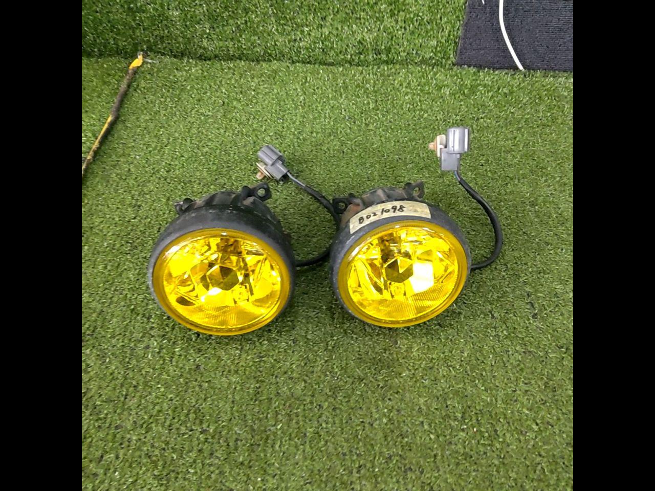 Nissan March (K11)
Genuine
STANLEY OP Yellow Fog Lamp Set (Left and Right)
P0036