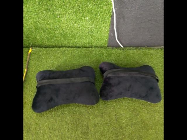 [Generic] manufacturer unknown
Neck pad (black)
2 pieces