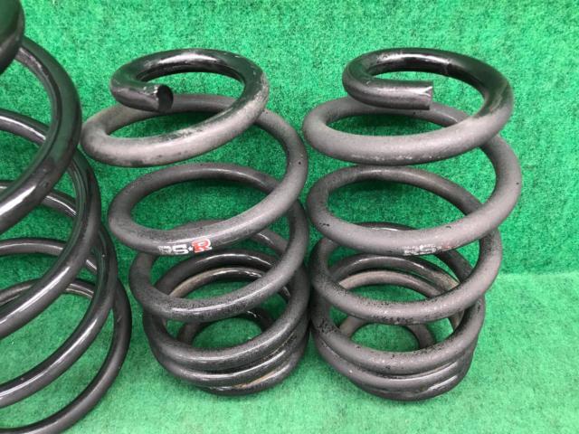 RS  R
DOWN
Noah / Voxy / Esquire
ZRR80
T930W