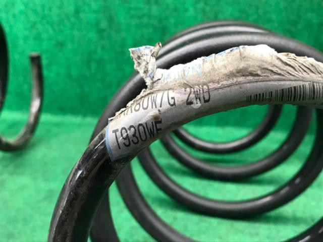 RS  R
DOWN
Noah / Voxy / Esquire
ZRR80
T930W