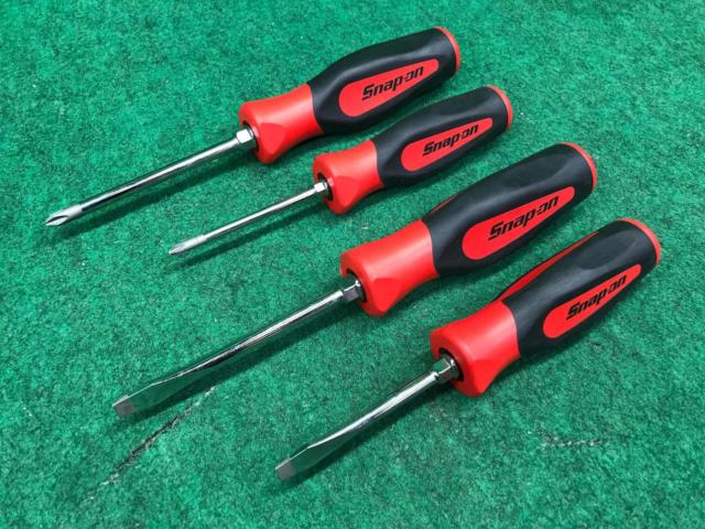 Snap-on
Driver
4 pieces set
SGD 4 B
+
SGD2B
+
SGDP31IRB
+
SGDP 42 IRB