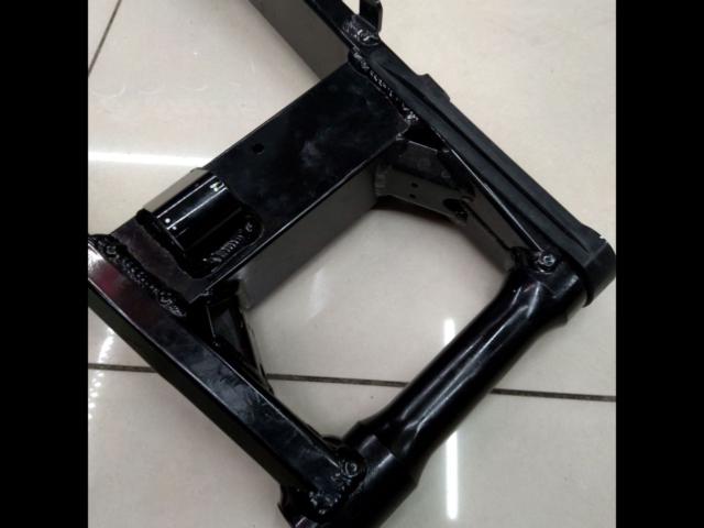 KAWASAKI genuine
Z900RS genuine
Swing arm