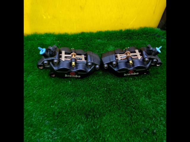 Brembo
4POT
Caliper
40mm