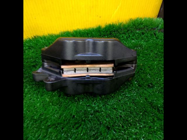 Brembo
4POT
Caliper
40mm