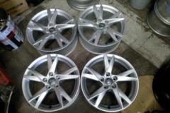 AUDI
A4/B9
Genuine
Wheel