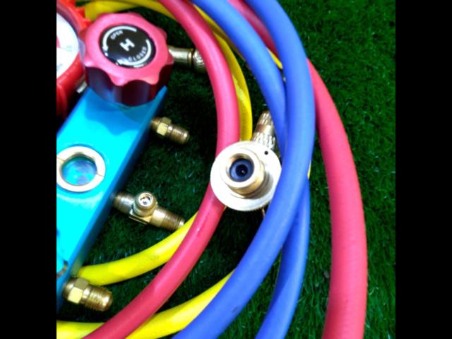 ASTRO
PRODUCTS
CFC-12
Manifold gauge