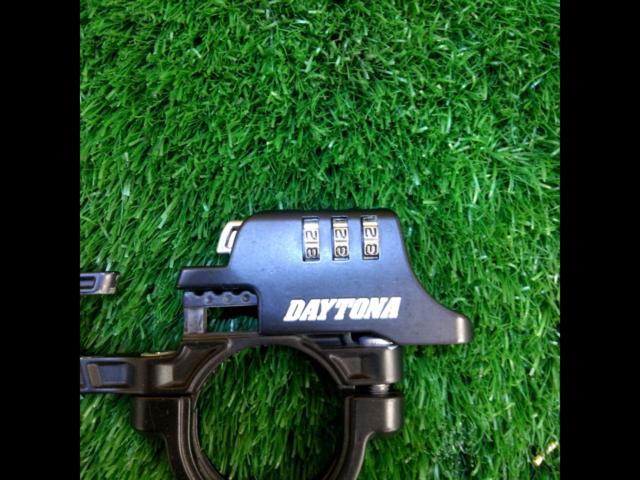 DAYTONA
Slender Helmet Lock
Dial Type
42 183