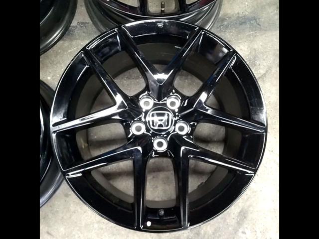 HONDA
Civic RS/FL1 genuine wheels
(With noise reduction)