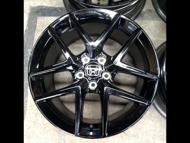 HONDA
Civic RS/FL1 genuine wheels
(With noise reduction)