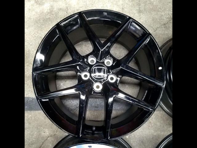 HONDA
Civic RS/FL1 genuine wheels
(With noise reduction)