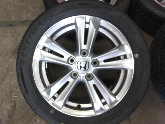 HONDA with new tires
CR-Z / ZF1
Original wheel + KENDA
To all KR203 Freed owners: Inch-up using genuine parts!!!