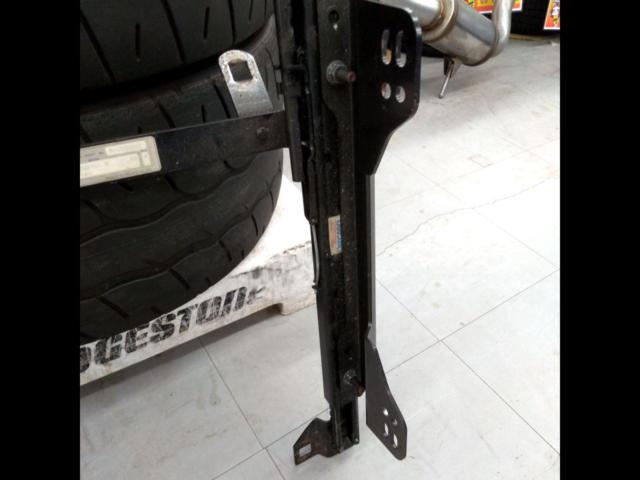 RECARO
Seat rail