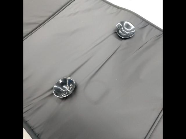 Unknown Manufacturer
Rear sunshade