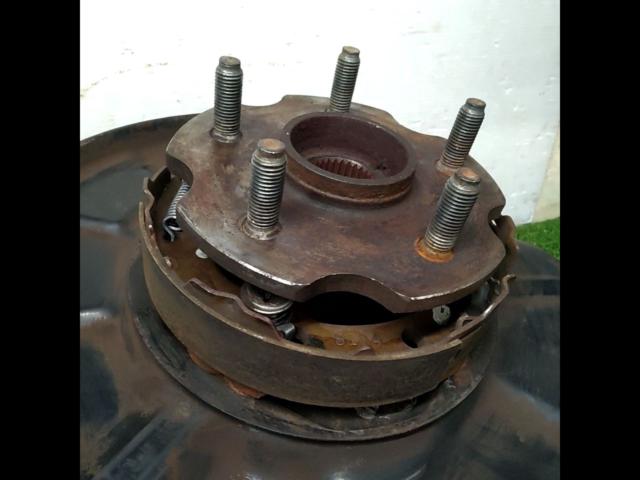 Toyota
JZX100 genuine rear knuckle + hub bearing