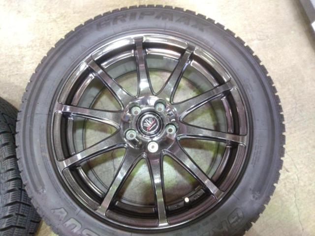 BADX 632
LOXARNY (Rokusani)
Hui - Le
+ GRIPMAX
ICE
X
SUV