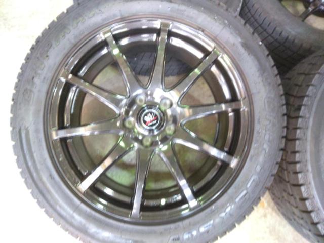 BADX 632
LOXARNY (Rokusani)
Hui - Le
+ GRIPMAX
ICE
X
SUV