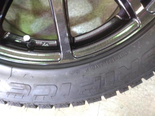 BADX 632
LOXARNY (Rokusani)
Hui - Le
+ GRIPMAX
ICE
X
SUV