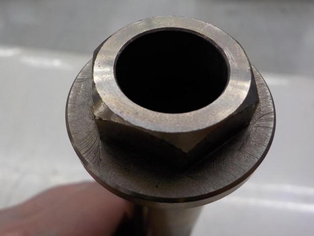 ZRX1200DAEG wheelie
Chromori conversion axle kit
#Front axle shaft
#Hollow/WR-DAEG-AX-001 for Ohlins inverted forks only