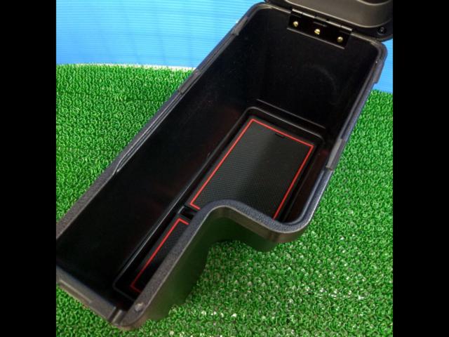 【ヤリス】メーカー不明 アームレスト