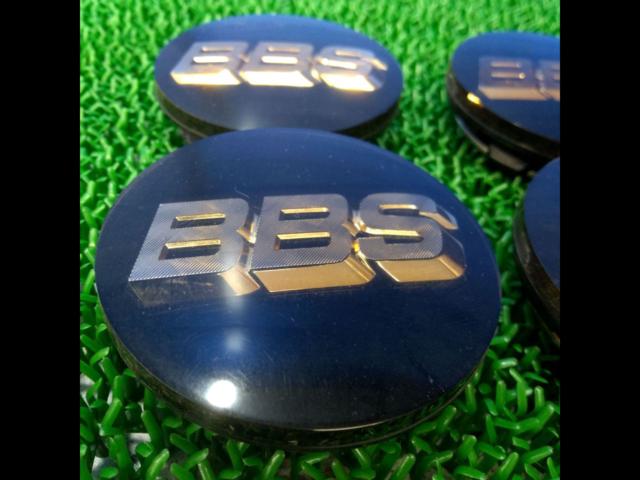 Displayed in the showcase: Black x Gold BBS
Center cap
