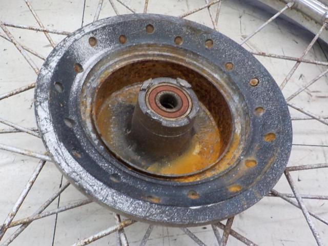 ARAYA/DIO (Daido) off-road vehicle with some issues.
The wheelset is in poor condition.
Wakeari goods]