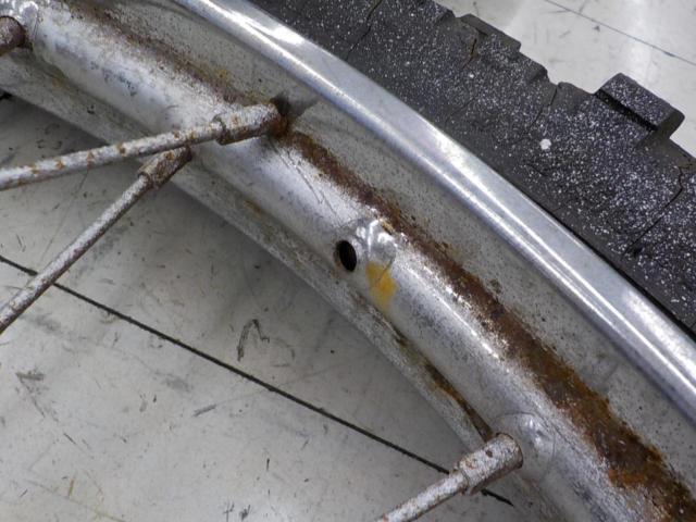 ARAYA/DIO (Daido) off-road vehicle with some issues.
The wheelset is in poor condition.
Wakeari goods]